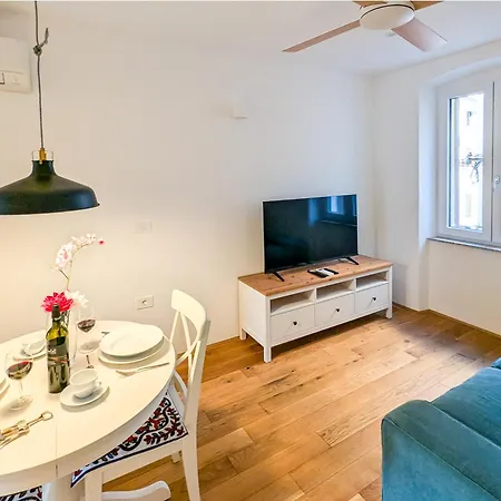 Апартаменты Tartiniela *