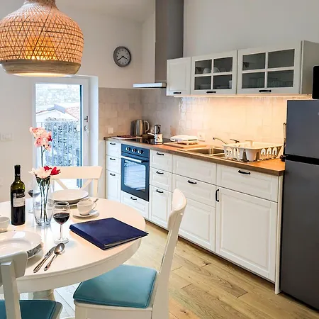 Апартаменты Tartiniela *