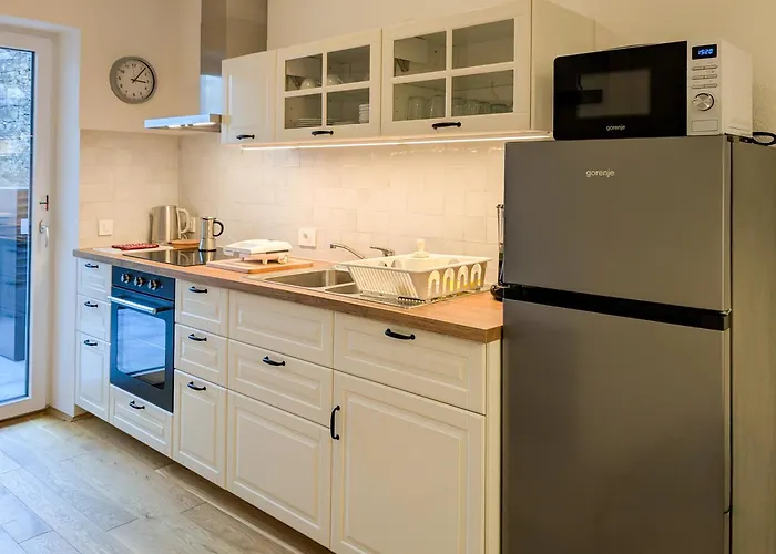 Apartment Tartiniela *